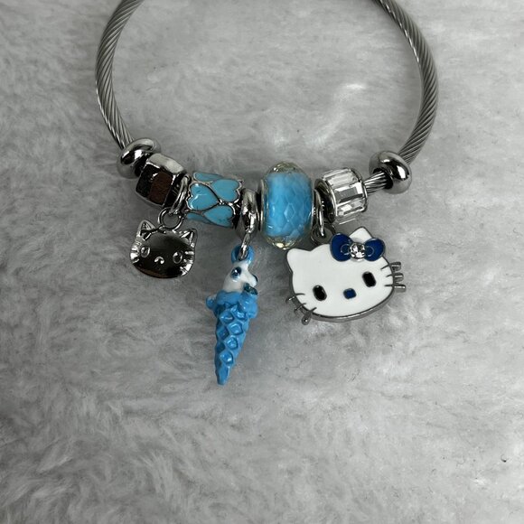 461 Blue Hello Kitty Bracelet cute - Picture 2 of 4